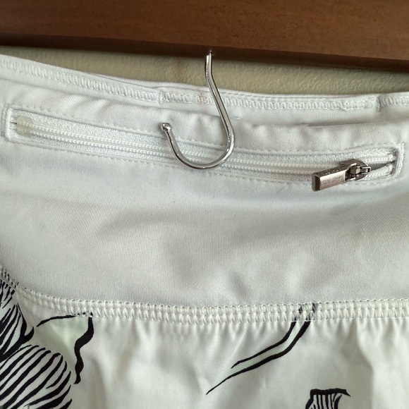 Athleta Gray Skorts Lightweight Athletic Wear - Picture 5 of 9